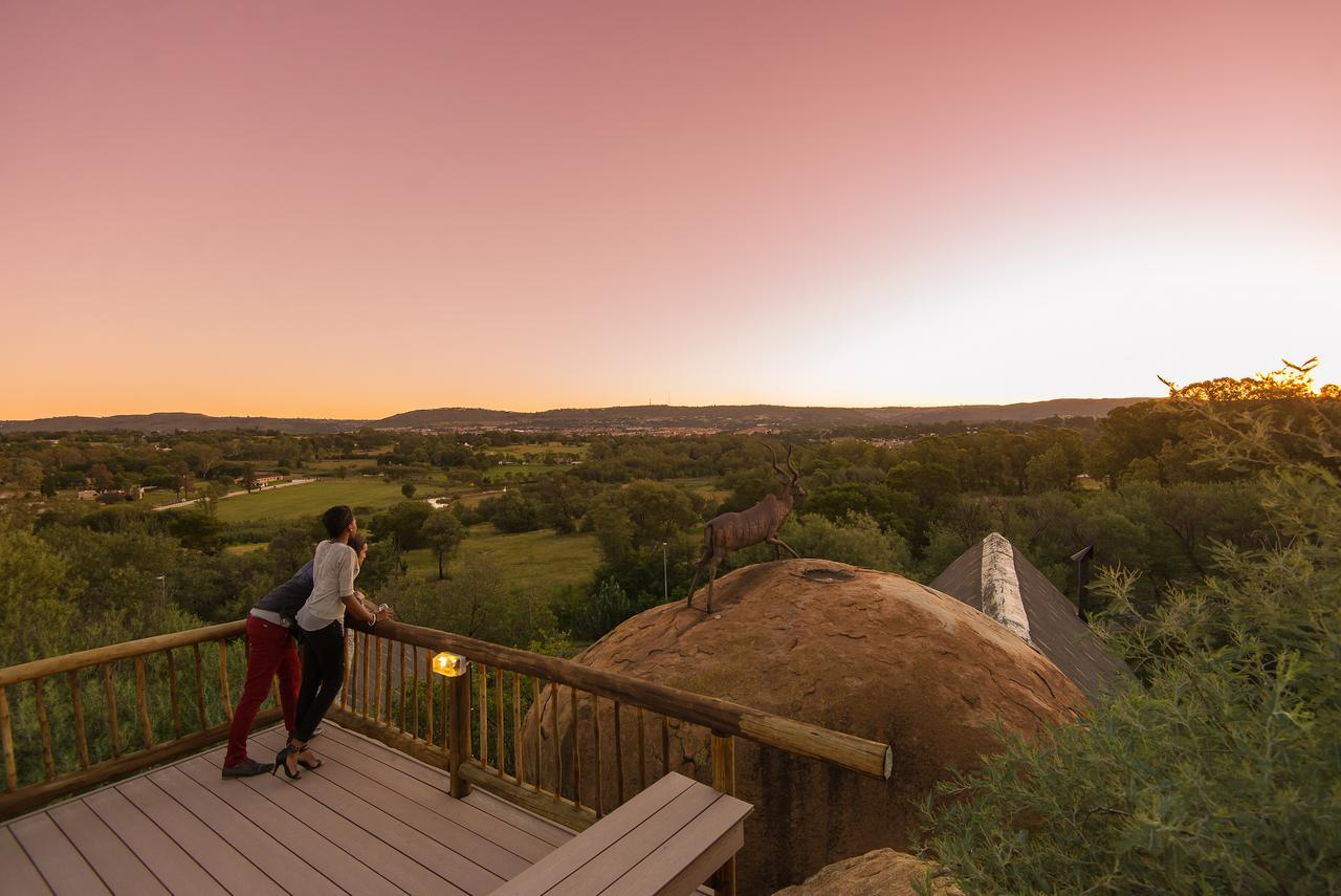 Amadwala Lodge Roodepoort Eksteriør billede