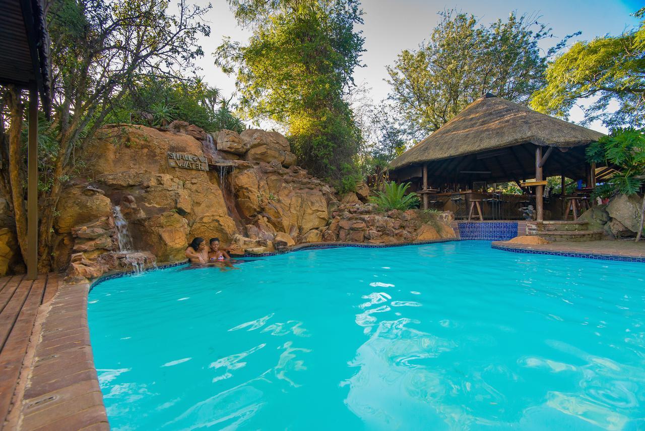 Amadwala Lodge Roodepoort Eksteriør billede